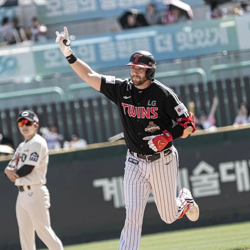 KBO Roundup: Hyun-jin Ryu Makes History, Samsung Lions Continue to Soar
