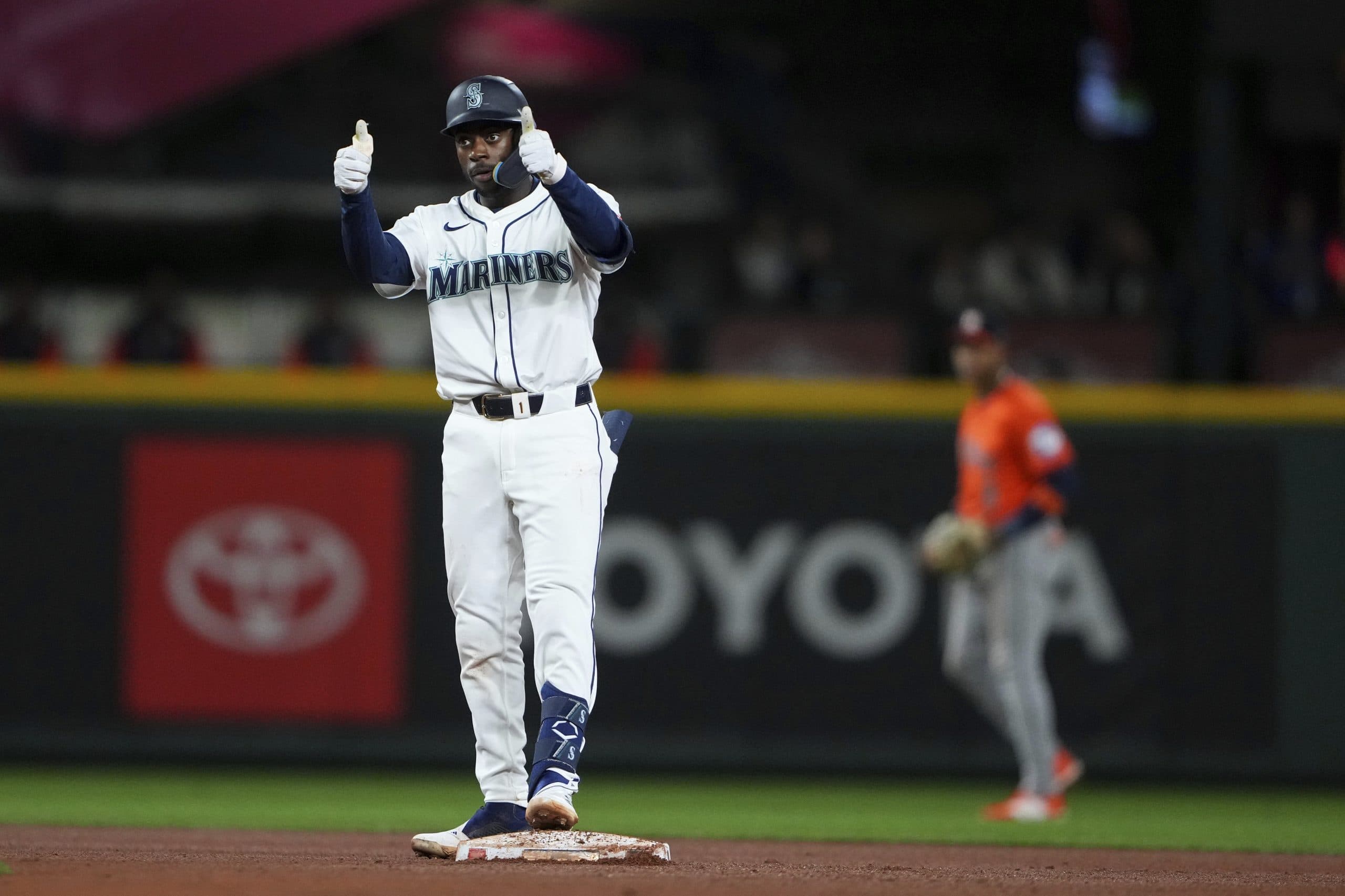 Mariners place starting 2B Ryan Bliss on IL with left biceps tear