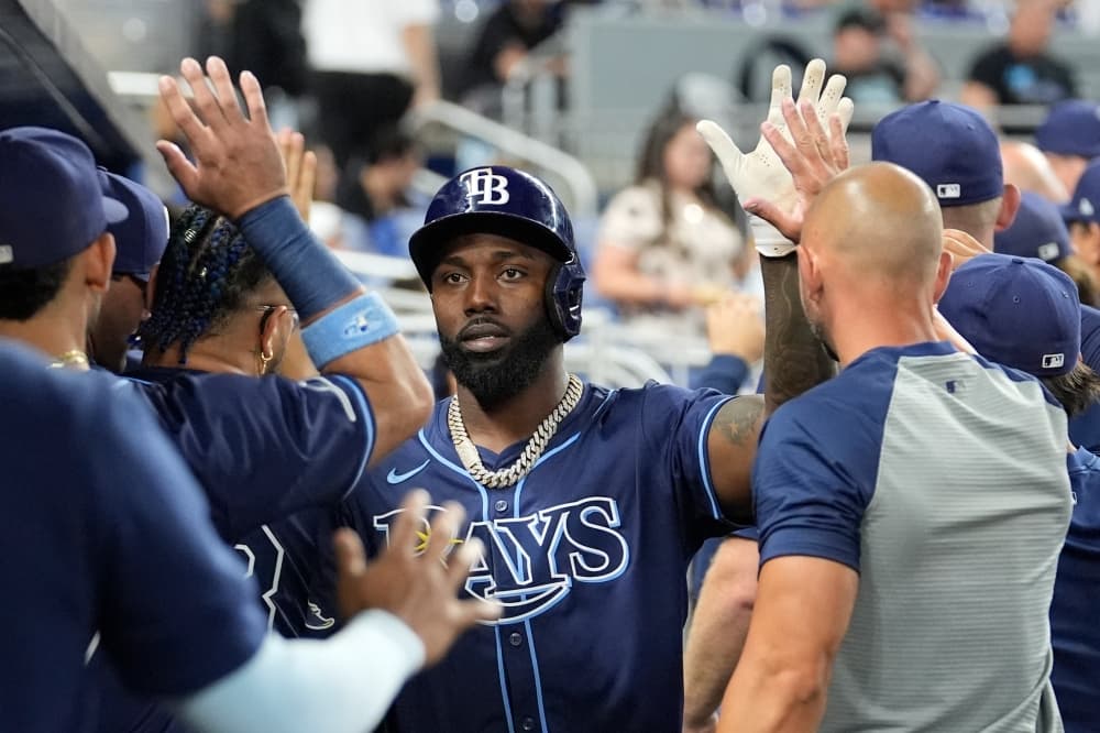 Rays’ Arozarena grounds out as pinch hitter after he was scratched with right hamstring tightness