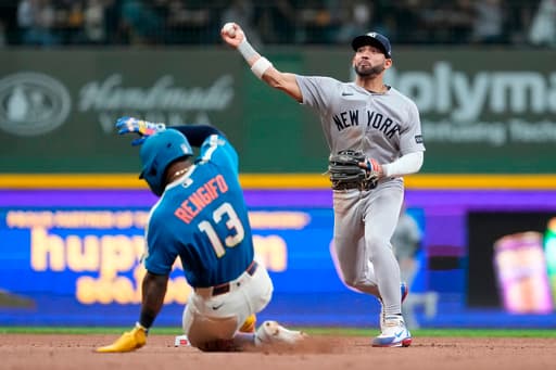 Yankees shortstop Caballero sidelined with finger injury, hopes to avoid injured list