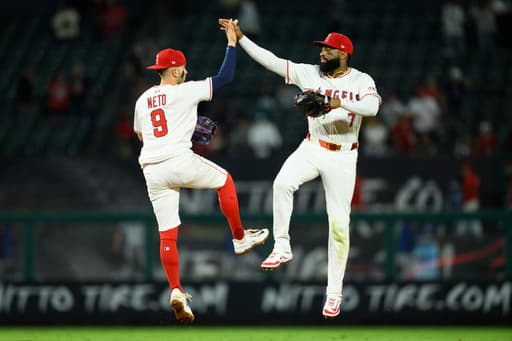 Angels get to deGrom and stop Rangers’ 6-game win streak with 6-4 victory