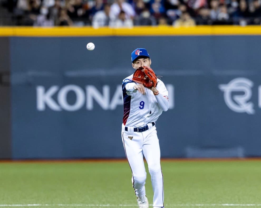 Wei Chuan Dragons Win Taiwan Series