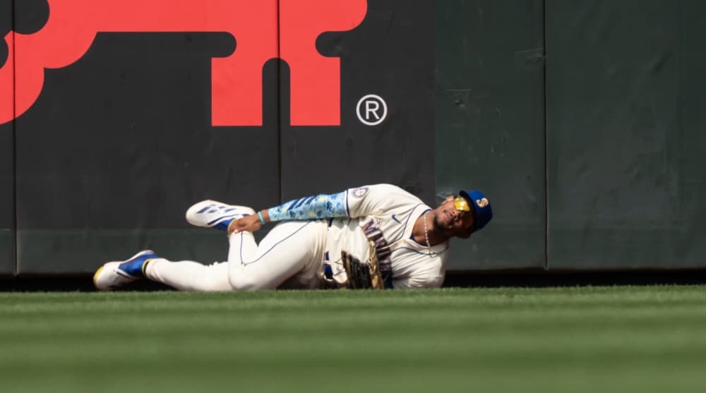 Mariners Julio Rodriguez has MRI on right ankle a day after crashing into outfield fence