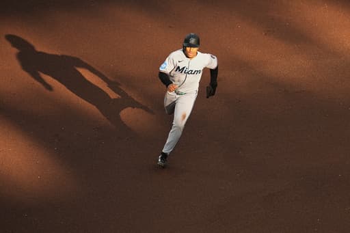 Jiménez, Edwards lead Marlins’ attack in 9-5 win over Twins