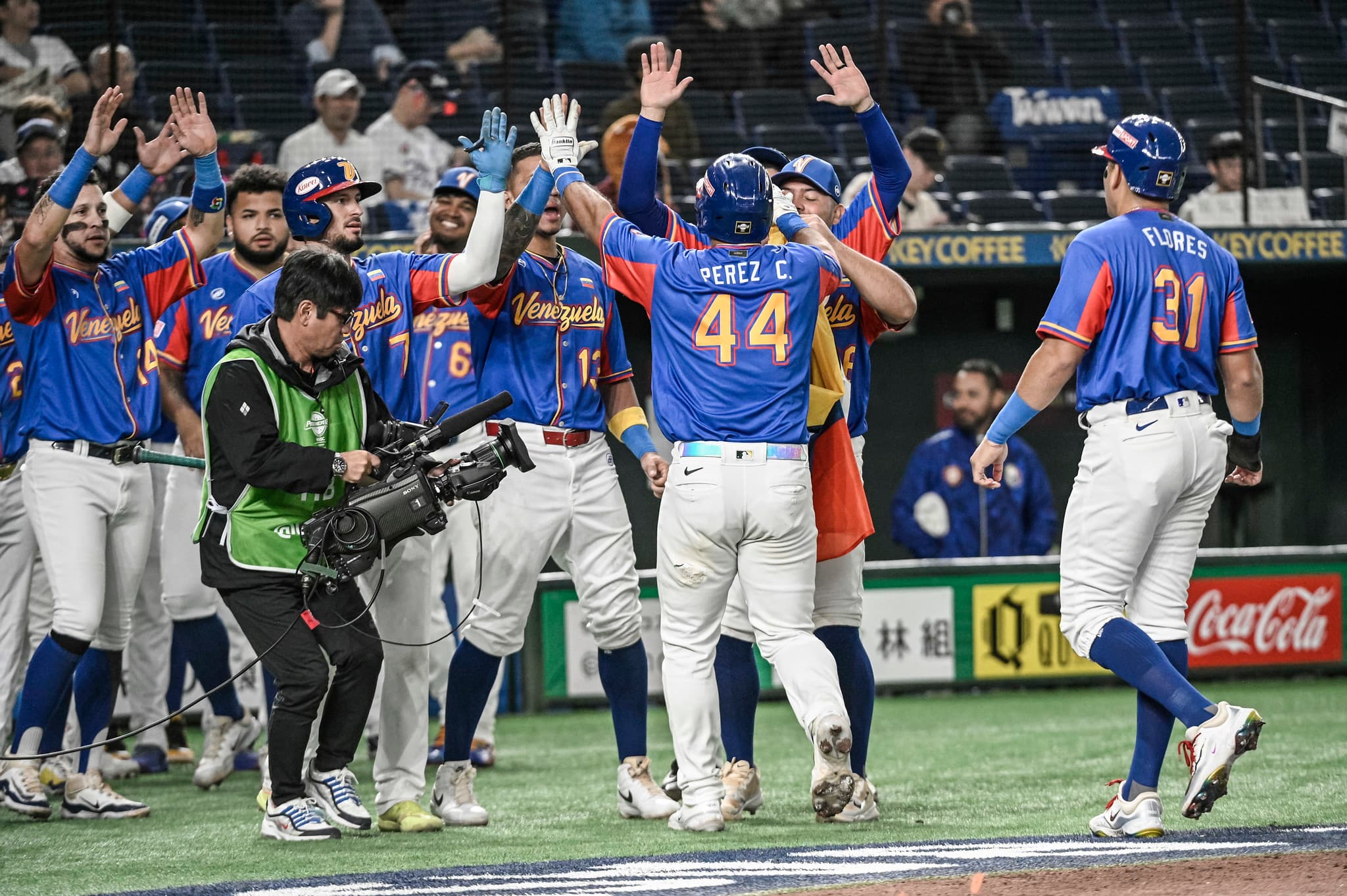 Masterful Bullpen Management By Venezuela’s Omar Lopez Secures Win Over Chinese Taipei In Premier12 Super Round Opener
