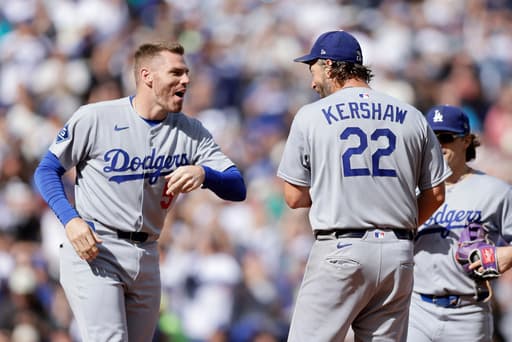 Kershaw works 5⅓ scoreless innings in final regular-season start as Dodgers top Mariners 6-1