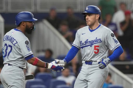 Dodgers’ Teoscar Hernández will have MRI on Tuesday after leaving vs. Marlins with tight hamstring