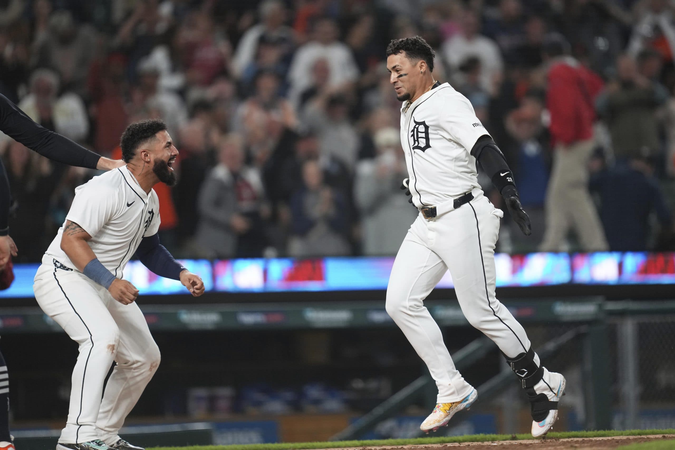 Five Walk Offs in the Ninth or Later Cap Wild MLB Night