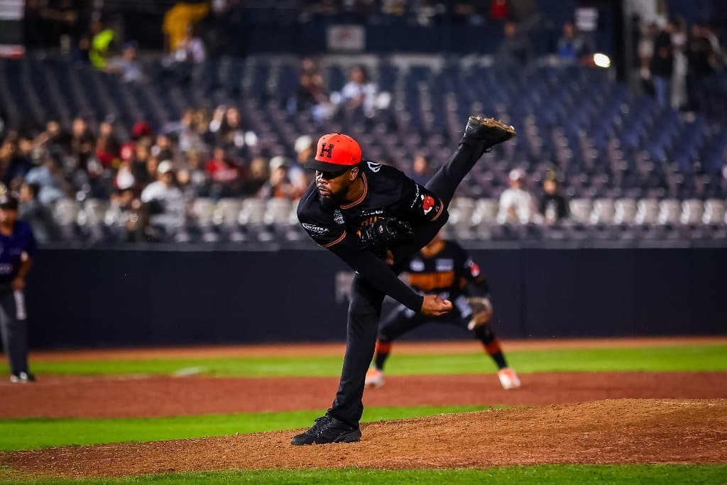 LAMP: Yaquis Take Two-Game Lead On Los Mochis; Toussaint Throws Complete Game For Naranjeros