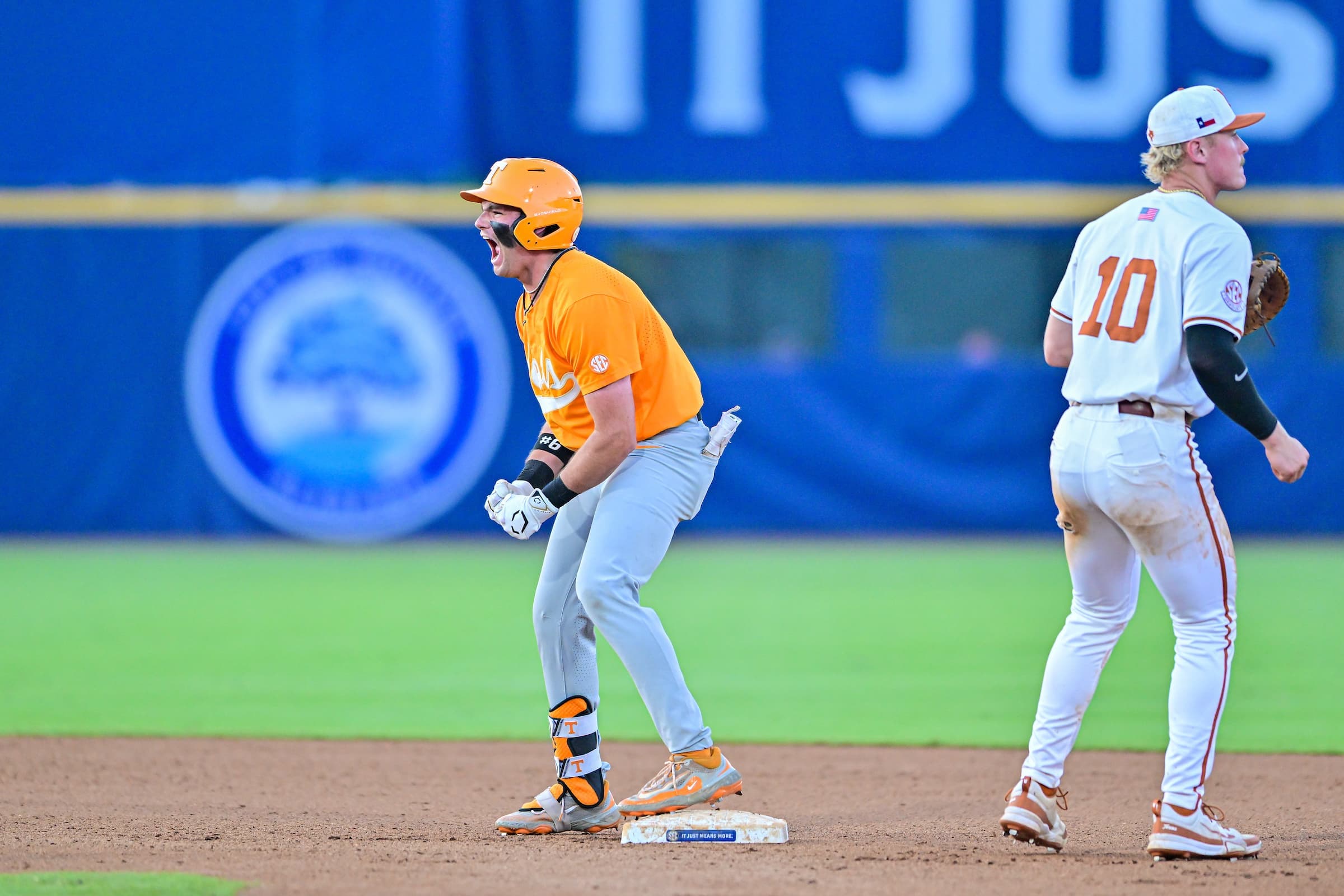 Tennessee Volunteers Outlast Top-Seeded Texas 7–5 in 12-Inning SEC Quarterfinal Thriller