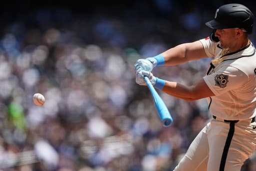 Canzone homers, Gilbert allows 3 hits and Mariners beat Red Sox 3-1