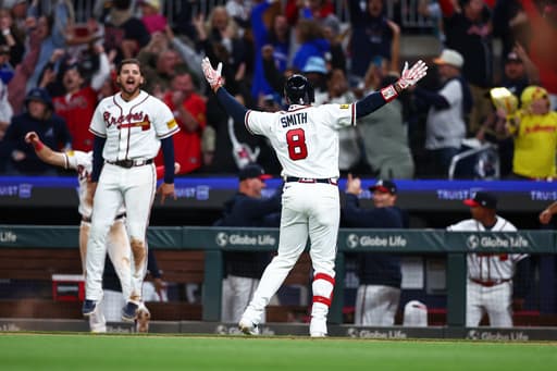 Dominic Smith’s walk-off grand slam caps Braves’ stunning 6-run ninth vs Royals