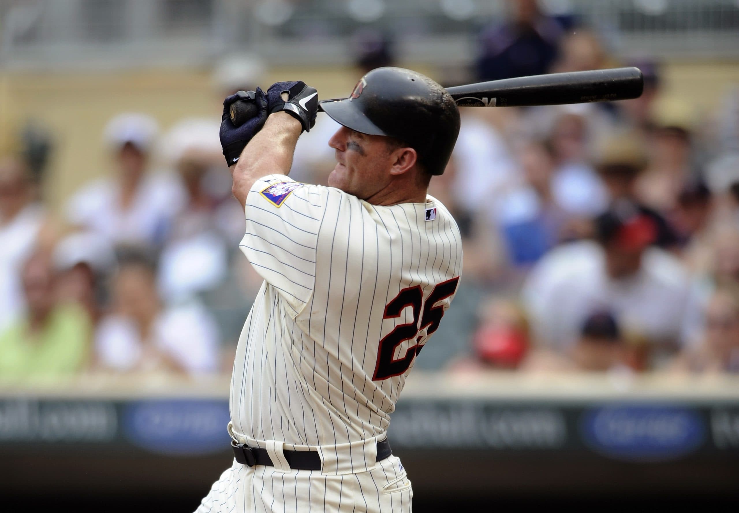 This Date in Baseball – Jim Thome Ties a Major League Record for Career Walk-Off Home Runs with 12