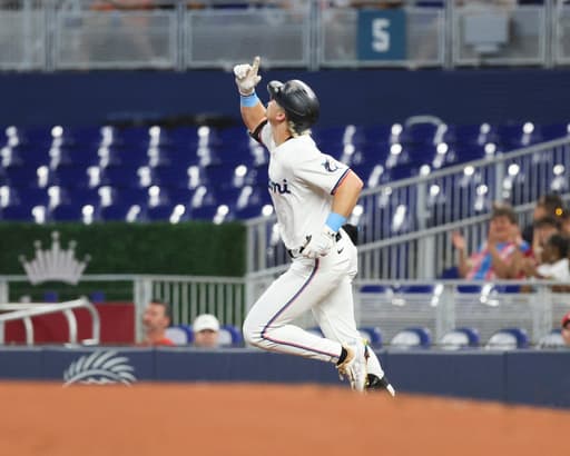 Marlins extend winning streak to 8, 1 shy of club record, with a 2-0 victory over the Twins