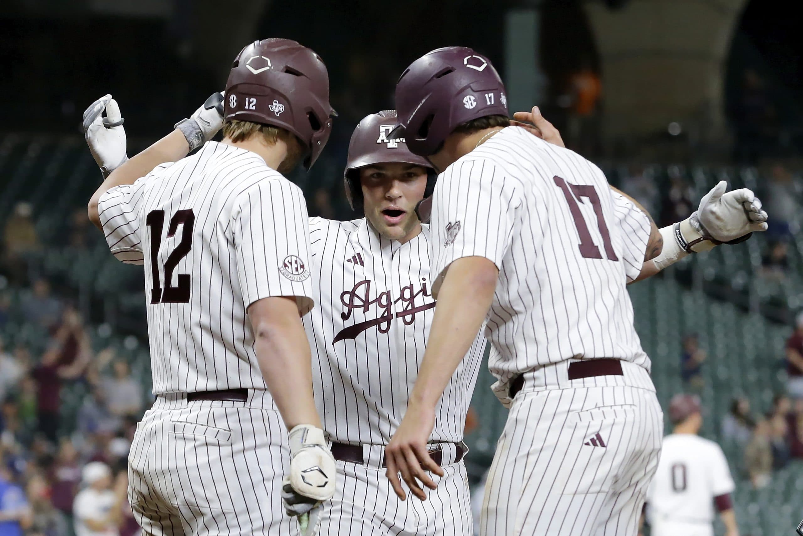 Texas A&M Hitting Explodes In Doubleheader Against Tennessee 