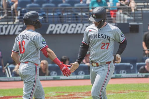 Twins score 4 runs in 1st inning, beat Guardians 5-4 to snap 4-game losing streak