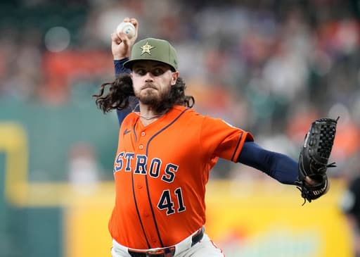 Astros’ Spencer Arrighetti has a no-hit bid broken up with 1 out in the 8th vs. Rangers