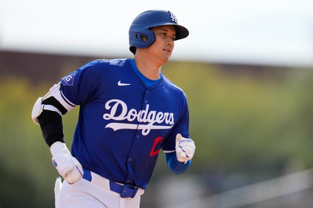 Shohei Ohtani shows he’s “built differently,” slugs 2-run HR in first exhibition game with Dodgers