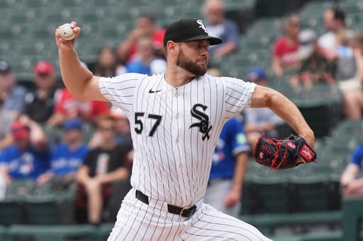 Houser tosses 7 solid innings as White Sox end Blue Jays’ 10-game winning streak, 2-1