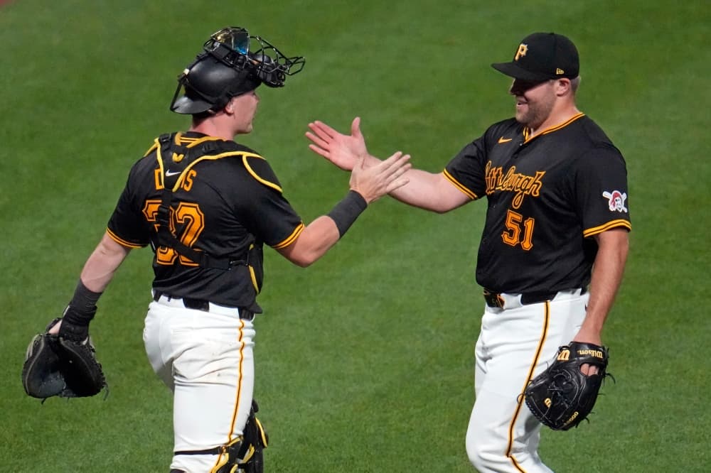 Rookie Jared Jones works 6 shutout innings, Jack Suwinski homers as Pirates edge Dodgers 1-0