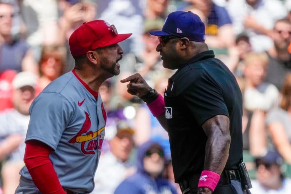 Cardinals manager Oliver Marmol, bench coach Daniel Descalso ejected from series finale with Brewers