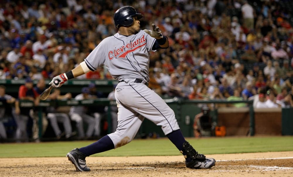 Carlos Santana returns to Cleveland on 1-year deal, first baseman’s third stint with Guardians