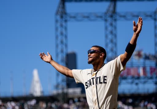 Mariners finally playing up to lofty expectations with a six-game winning streak