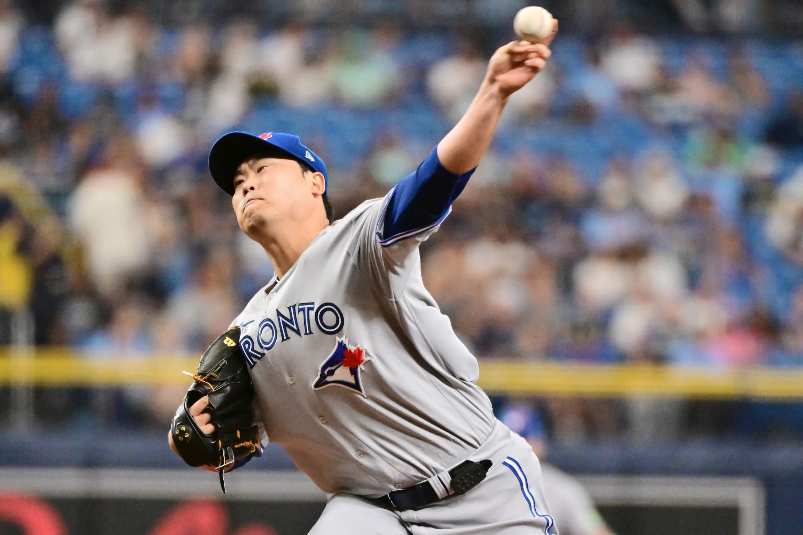 Hanwha Eagles’ Hyun-jin Ryu Collects 100th KBO Win