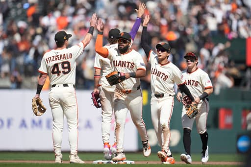 Smith’s 3-run single, Gilbert and Fitzgerald HRs help the Giants beat the Rays 7-1