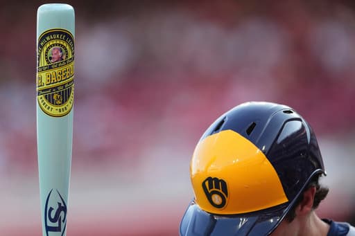 Photo highlights as Players’ Weekend returns with custom bats and cleats supporting charities