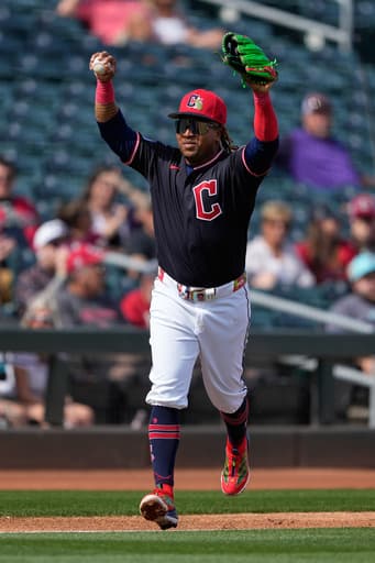 Guardians say 3B José Ramírez feeling better and sore shoulder ‘should be just fine in a few days’