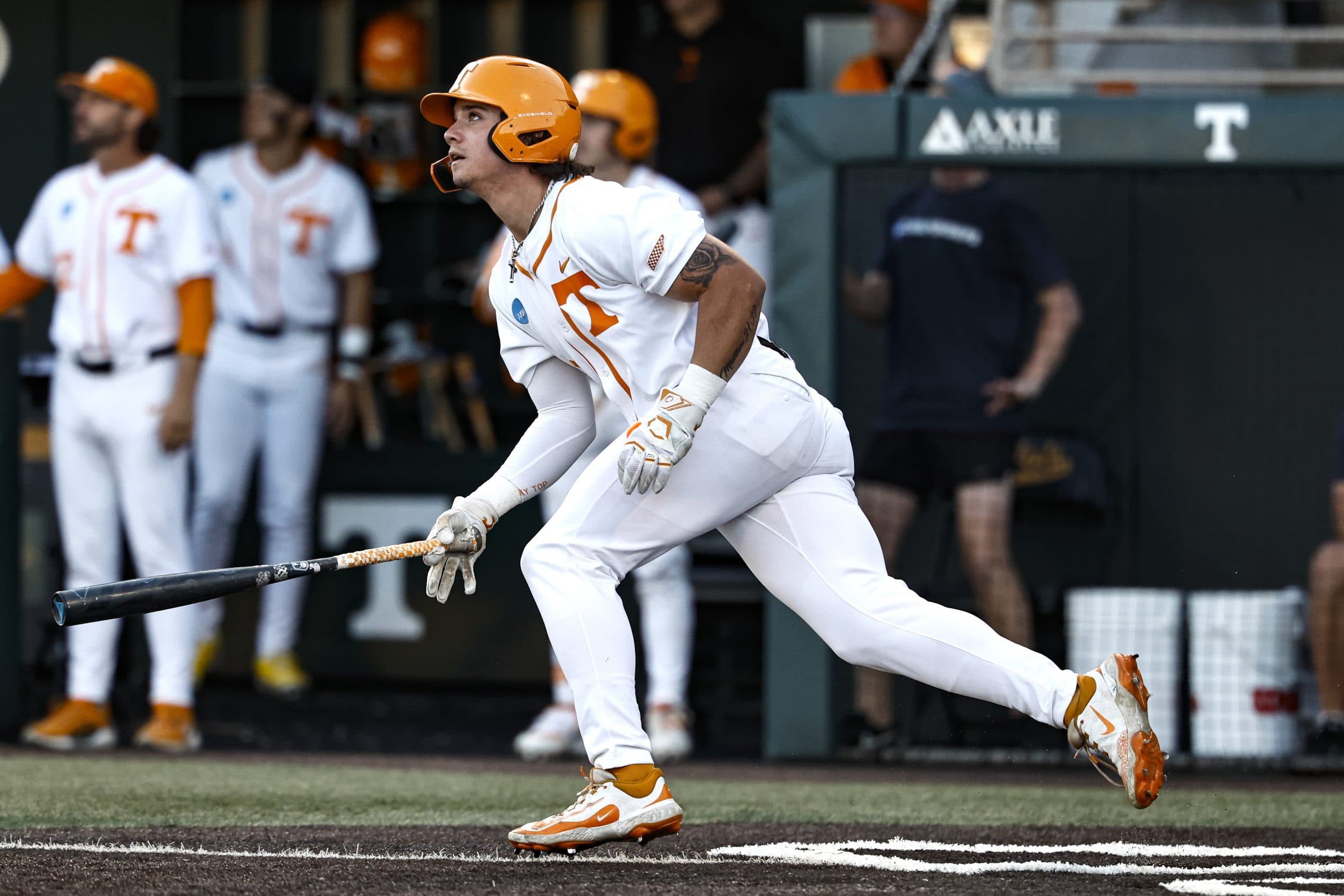 Tennessee Defeats Cincinnati 10-6, Moves into Position to Win the Knoxville Regional