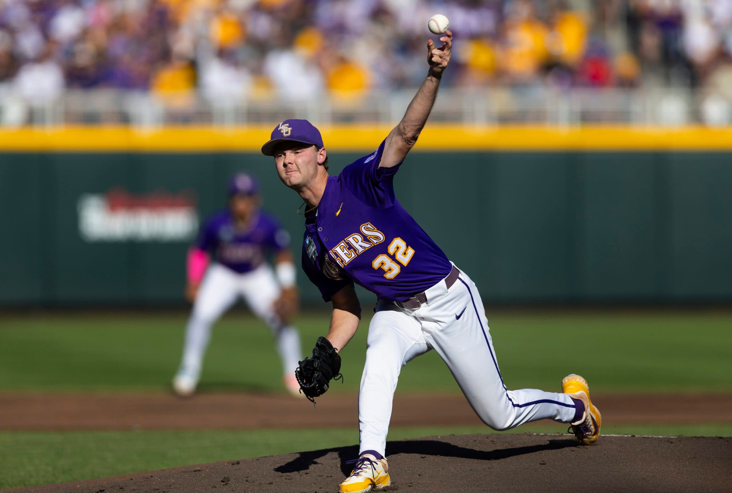 CWS: LSU Snaps Coastal Carolina’s 26-Game Win Streak Behind Kade Anderson’s Stellar Start