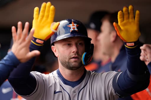 Walker, Peña homer and Rodgers drives in 3 as Astros spoil Twins’ home opener 5-2