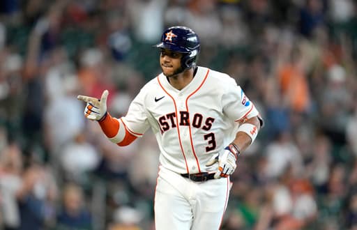 Astros surge past Brewers 9-2 as Christian Walker and Jeremy Peña go deep