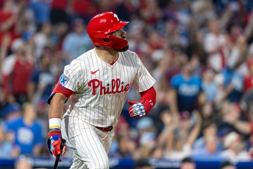 Schwarber pads NL homer lead with Nos. 55 and 56 in Phillies’ blowout victory