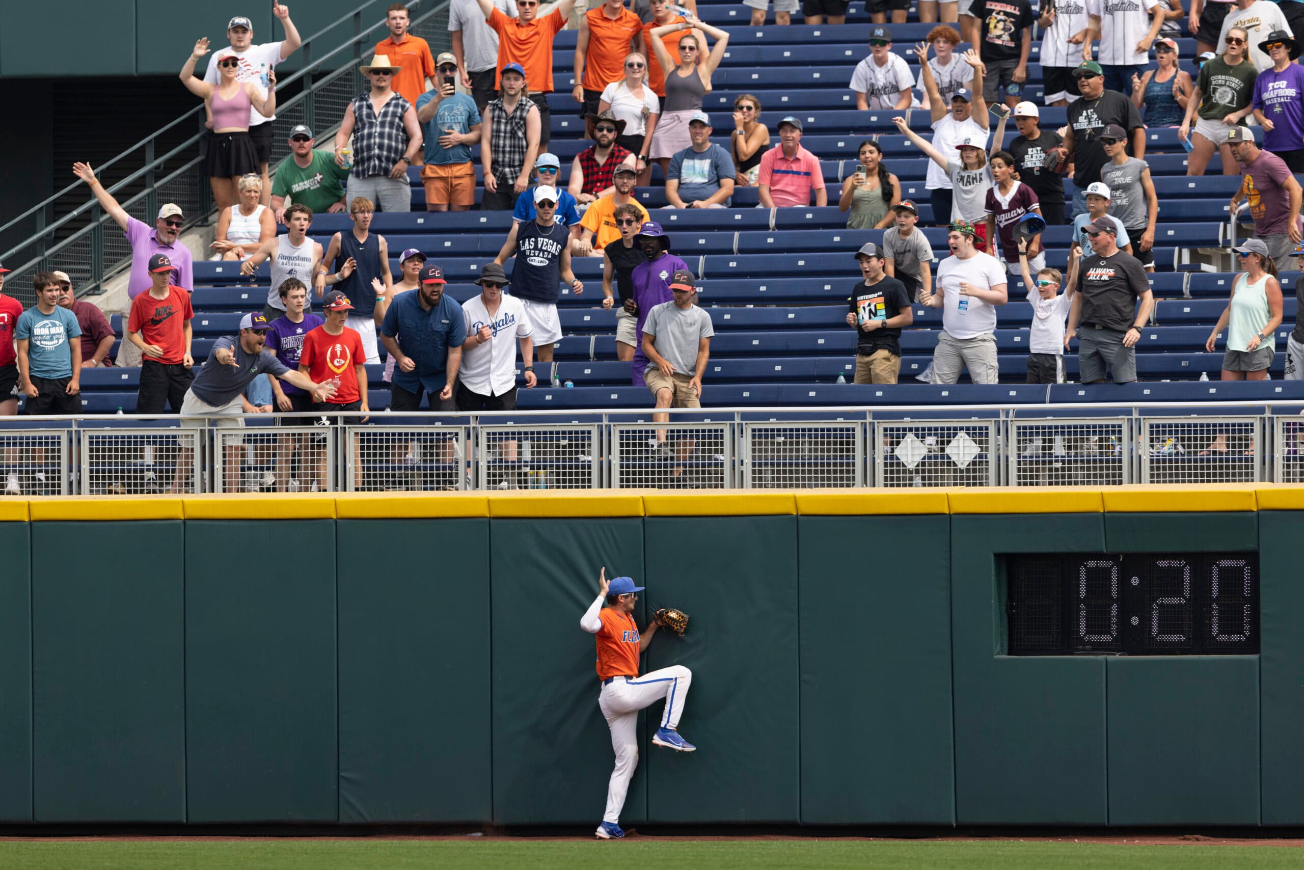 College World Series: Florida Beats TCU 3-2 To Advance to Final