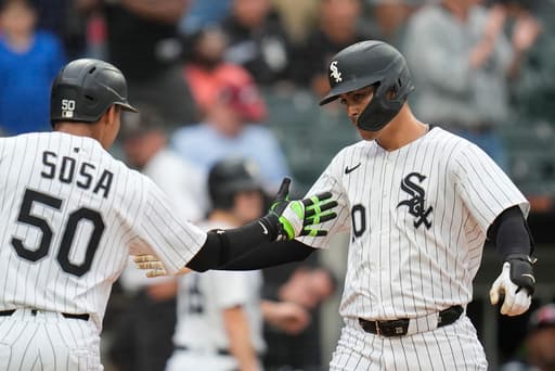 Vargas and Quero each hit a 3-run homer as the White Sox knock off the Phillies 9-3