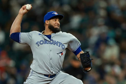 Blue Jays place reliever Yimi García on 15-day IL with right shoulder impingement