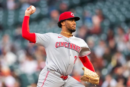Greene pitches the Reds to a 2-0 win over Webb and the Giants, ending their 7-game win streak