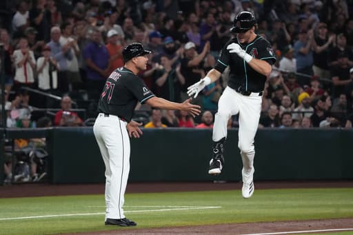 Vargas hits winning single in 10th as Diamondbacks rally to beat A’s 6-5 after blowing lead in 9th