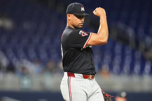 Twins snap Marlins’ eight-game winning streak with 2-1 victory