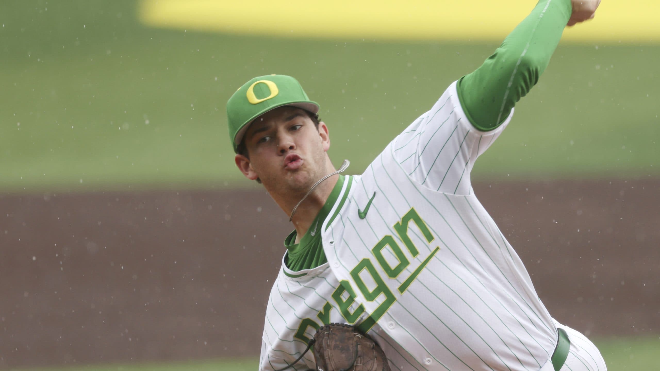 Oregon’s Grayson Grinsell Throws Complete Game Against UCLA