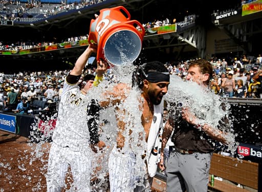 Tatis hits just 2nd homer of season to give Padres 5-4 win over Reds