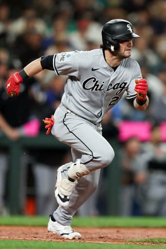 Benintendi’s ninth-inning single sends the White Sox past the Mariners 2-1