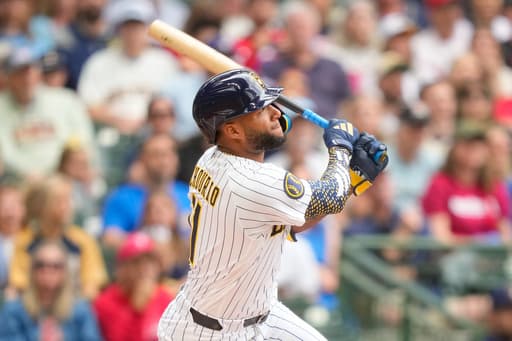 Chourio, Perkins homers power Brewers past Sánchez and Phillies 4-0