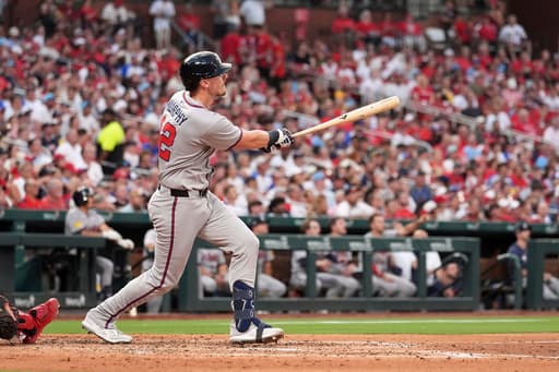 Murphy hits two long HRs, Braves beat Cardinals 6-5