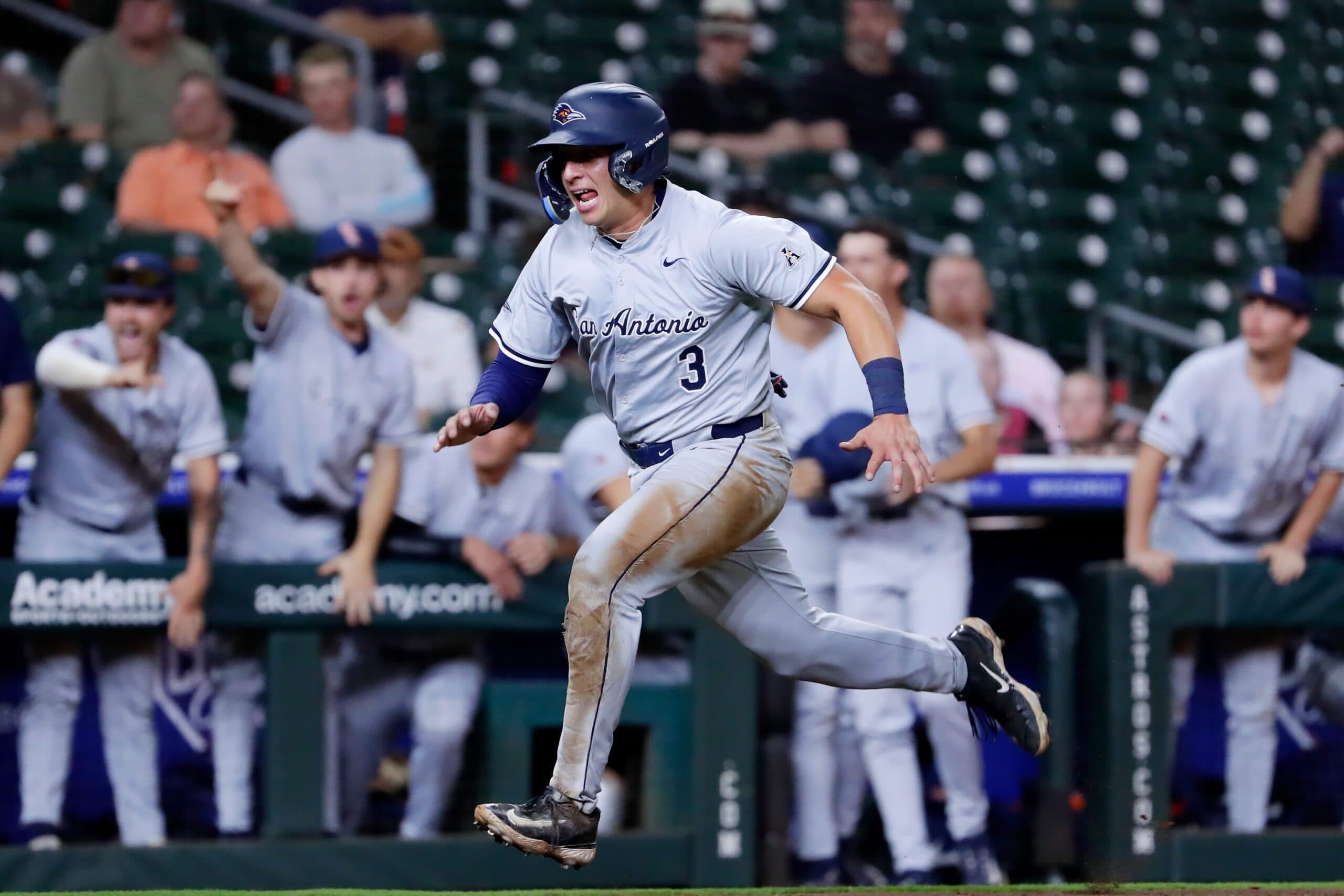 UTSA Roadrunners off to a Hot Start to Begin the 2026 College Baseball Season
