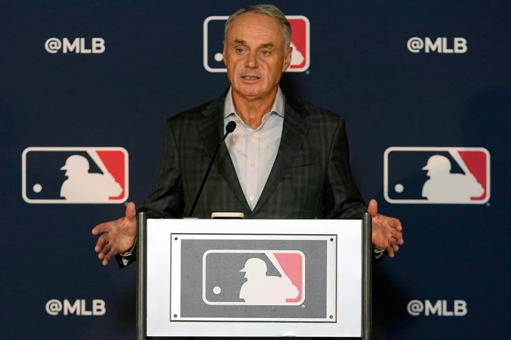 Rob Manfred says he will retire as baseball commissioner in January 2029 after 14 years