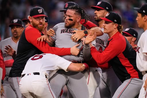 Red Sox 1B Willson Contreras tossed for a 2nd straight game as benches clear against Nationals